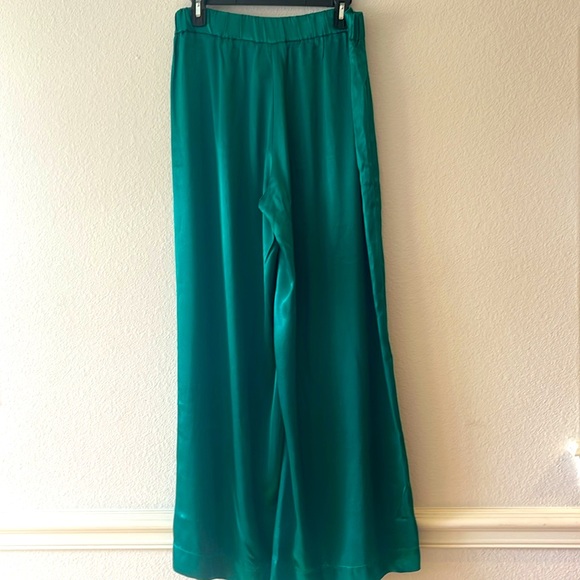 NWT Free people Satin Emerald green wide leg pant Sz S - Picture 3 of 4